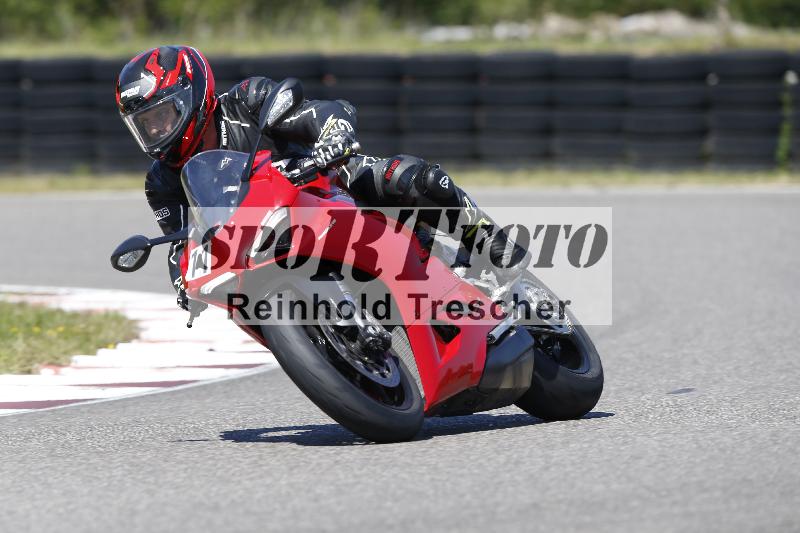 /Archiv-2025/48 25.08.2025 Cornu Master School ADR/blau-bleu/11